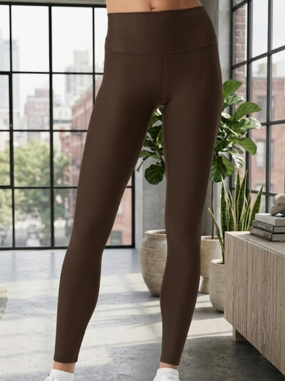 ALO Yoga 7/8 High-Waist Airlift Legging Espresso High-compression Sheeny Size S